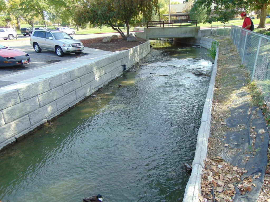 Looking south along Little Cottonwood Creek in Murray City Park.
